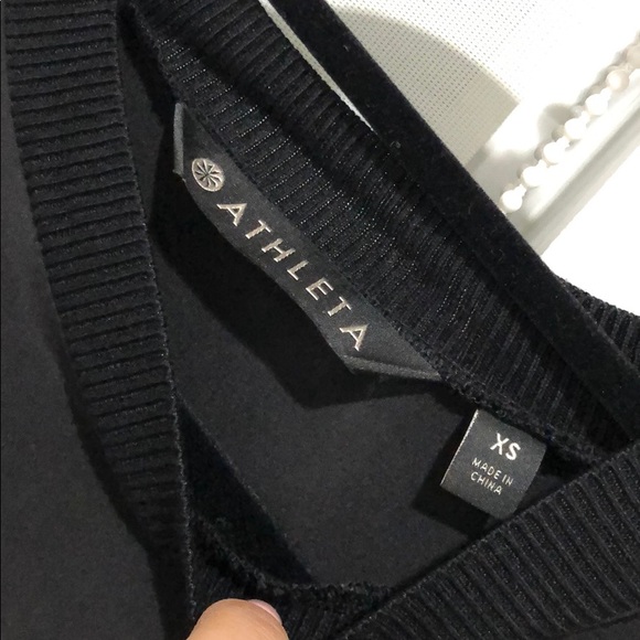 Athleta Black Dress Shirt. Size XS - Picture 4 of 5